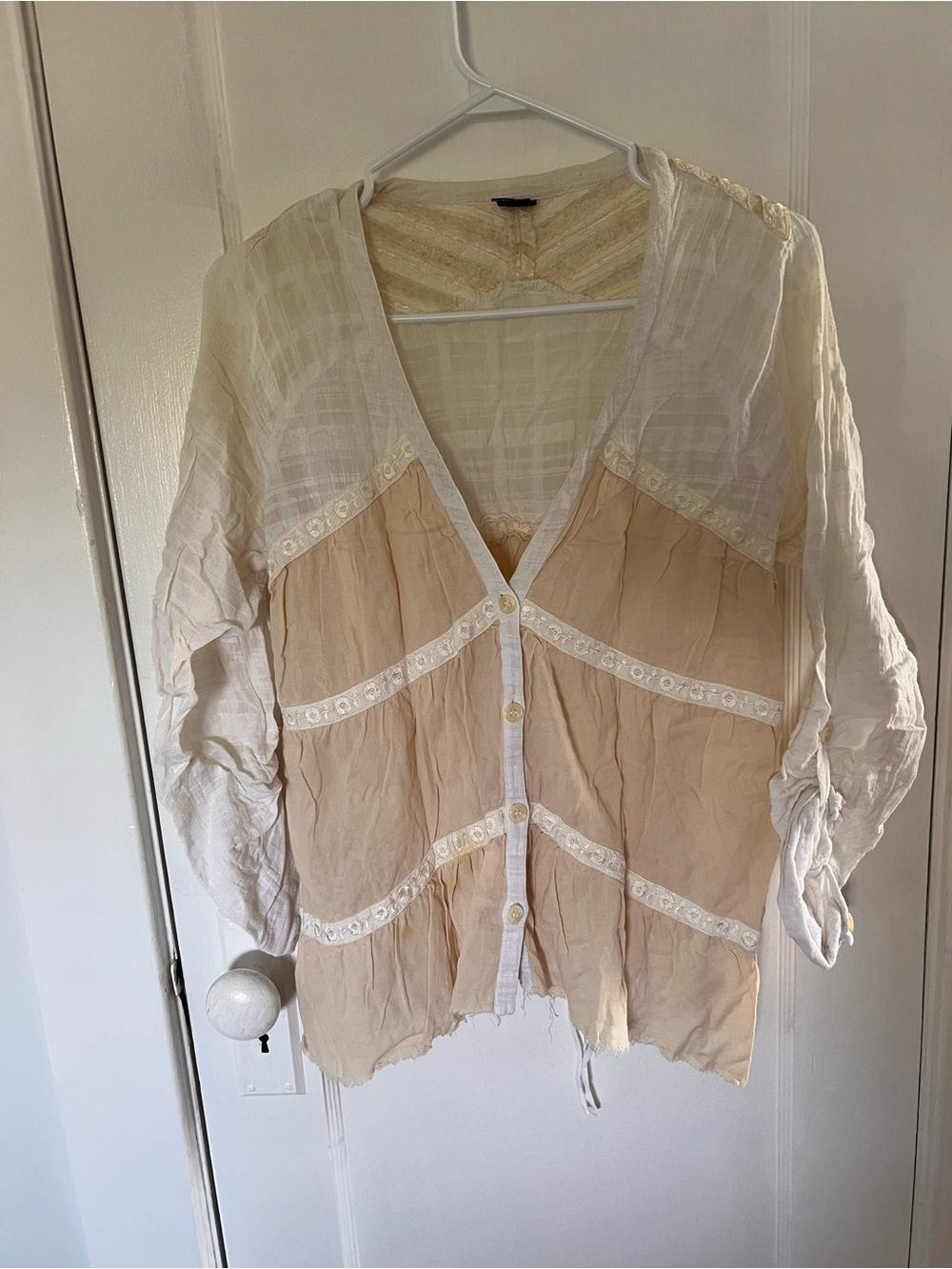 Vintage Free People Cream & Beige Button-Front Lace Trim Blouse